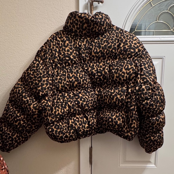 Cropped Animal Print Jacket - Picture 3 of 4